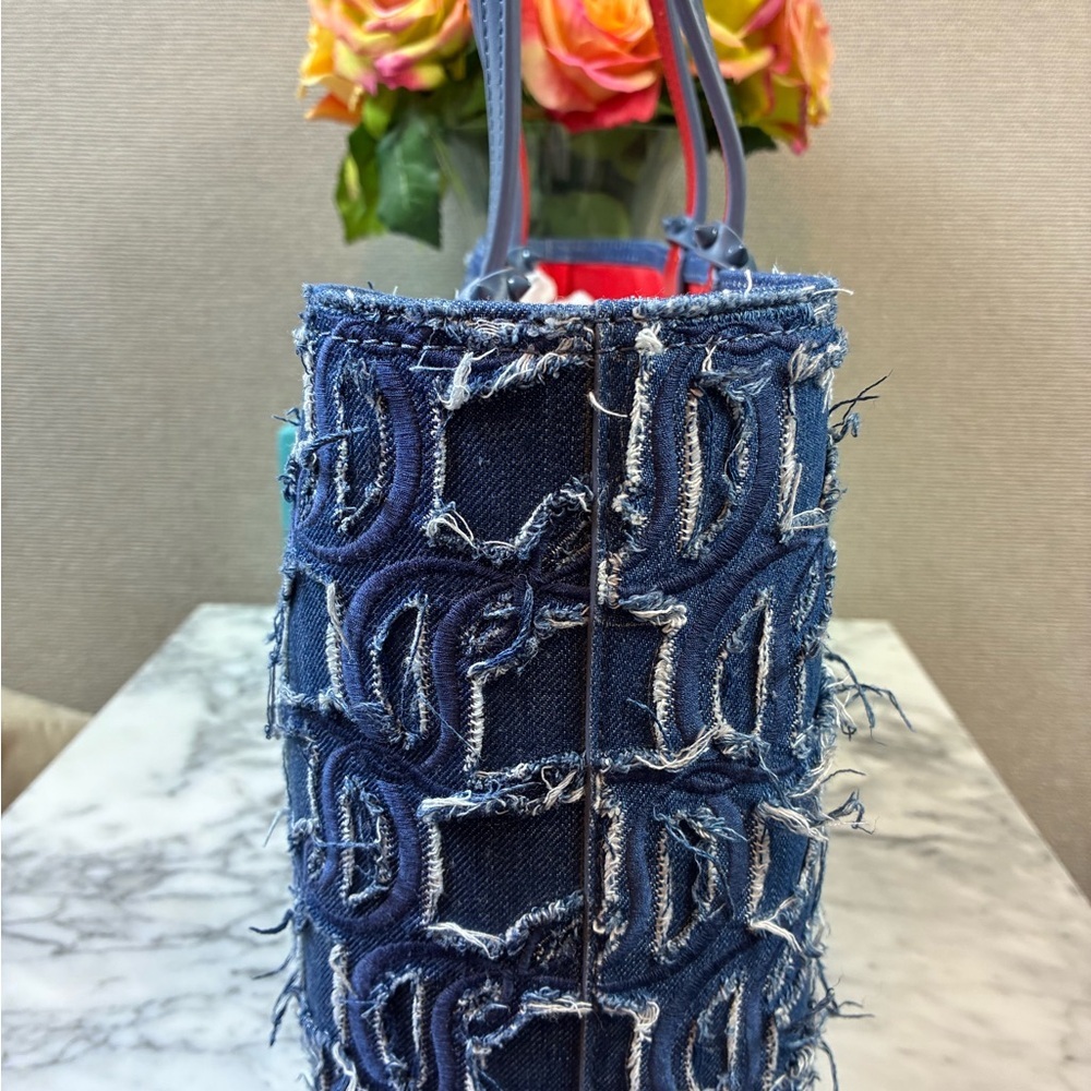 Christian Louboutin Blue Denim Tote with Red Lining NWOT. Posh Authenticated. - Picture 6 of 13